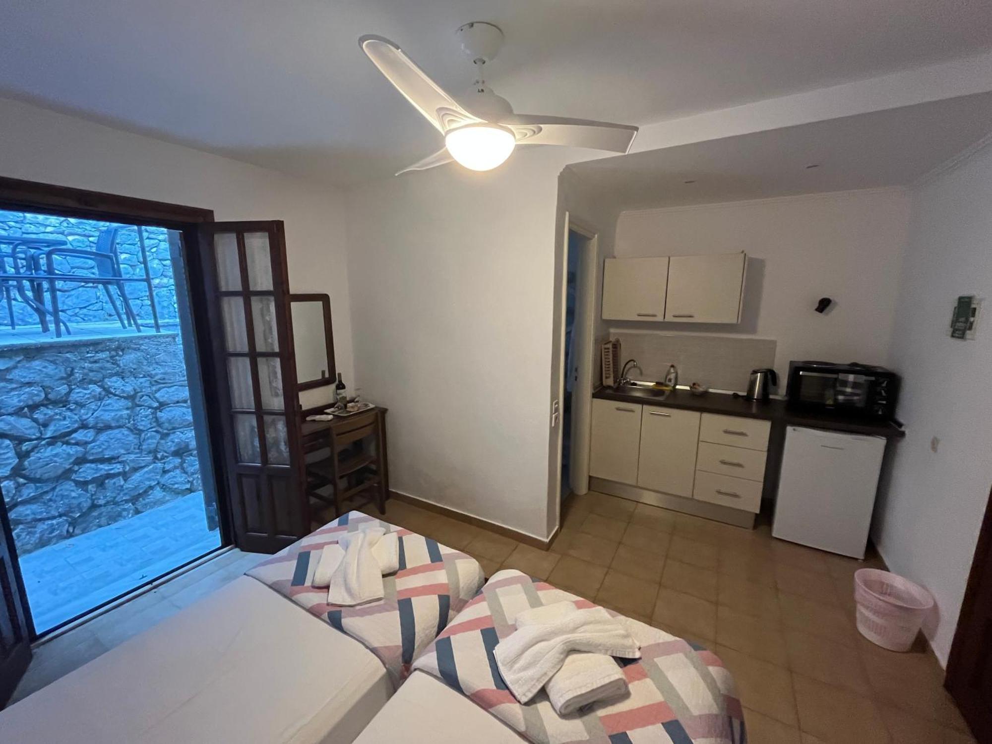 Villa Perris Studios 卡西奥皮 外观 照片